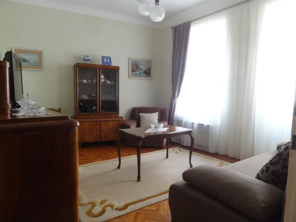 Heart Of The Apartment