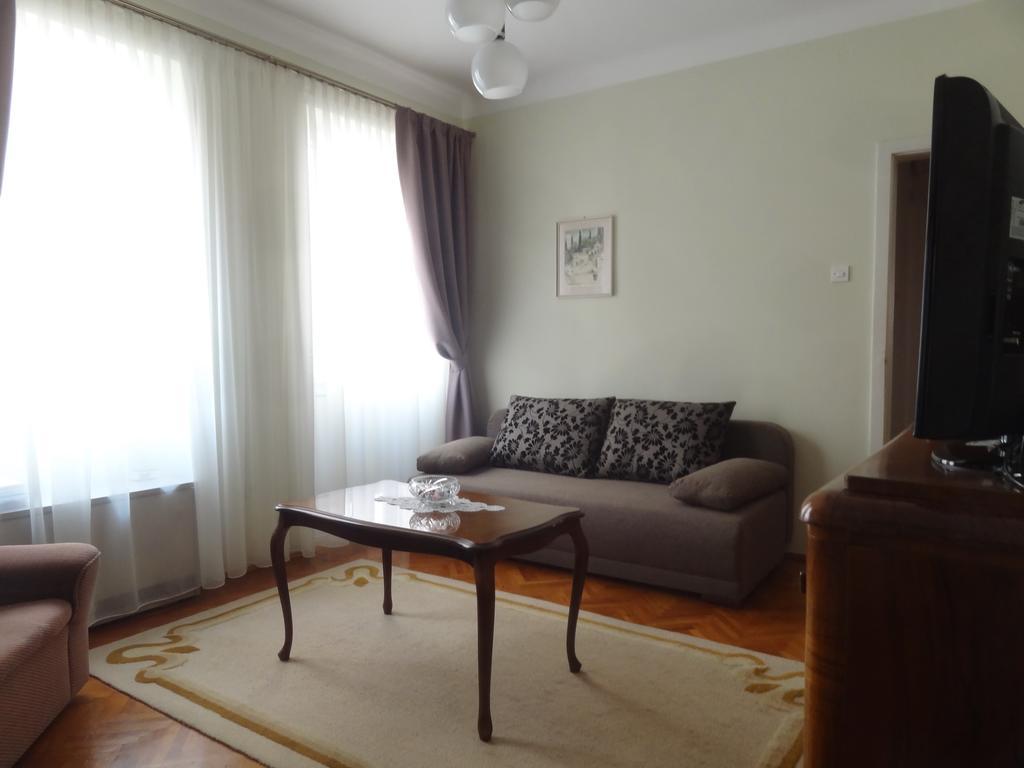 Apartment Heart Of The *
